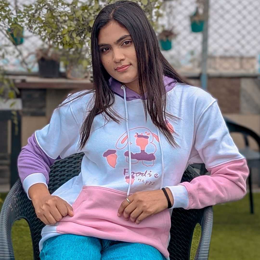 Ladies Hoodie in Bangladesh
মেয়েদের স্টাইলিশ হুডি
Soft Cozy Ladies Hoodie
Winter Hoodie for Girls
Trendy Ladies Hoodie
Girls Hoodie Bangladesh
